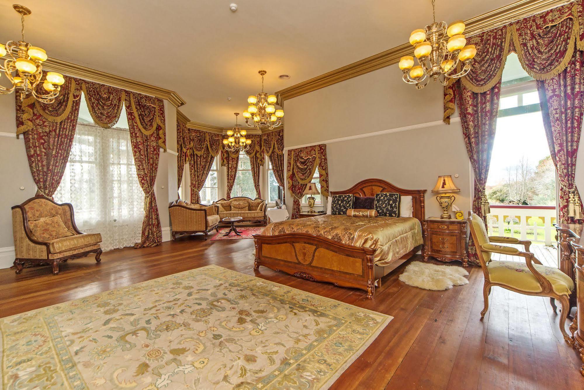 فندق بالميرستون نورثفي  Highden Manor Estate المظهر الخارجي الصورة