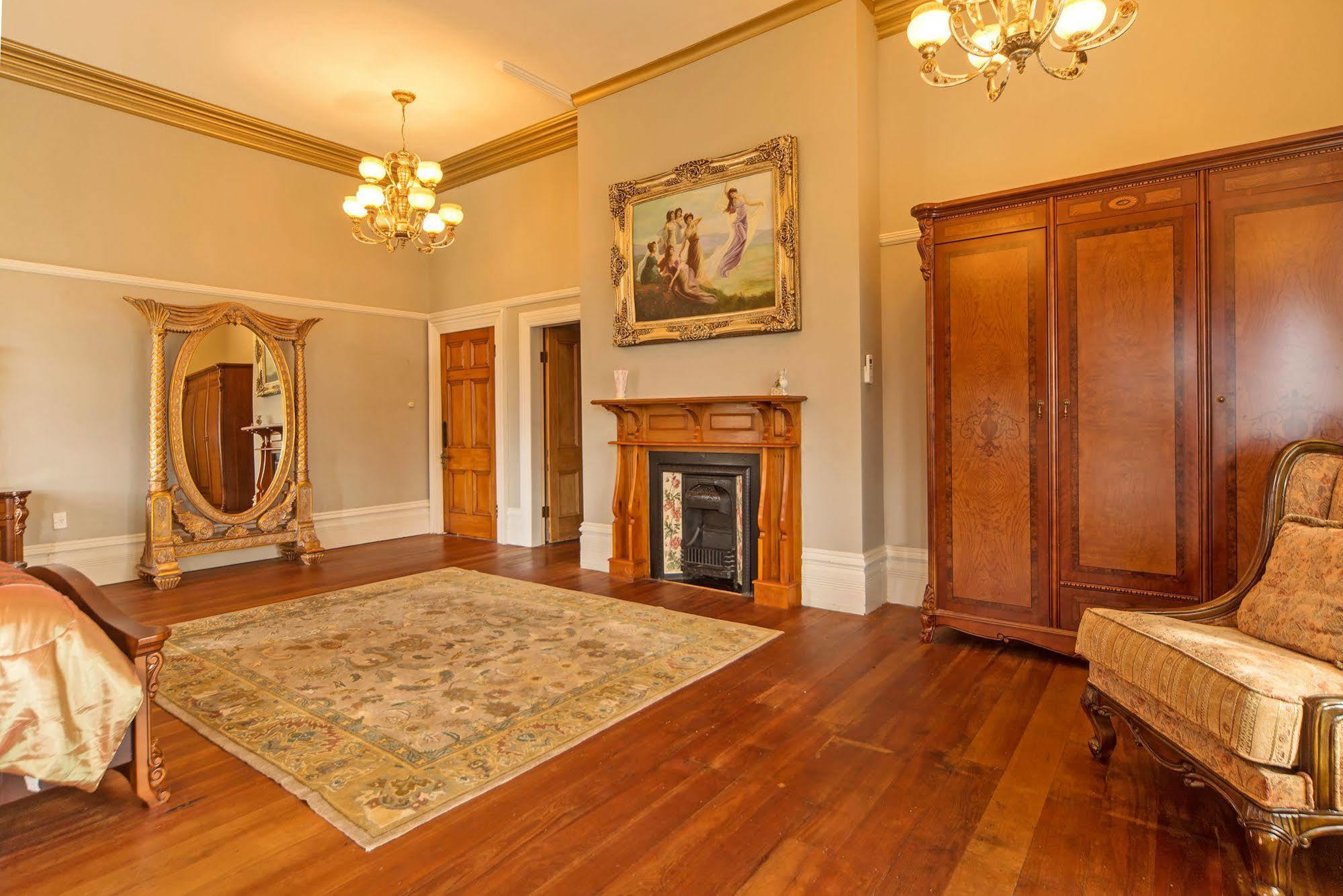 فندق بالميرستون نورثفي  Highden Manor Estate المظهر الخارجي الصورة