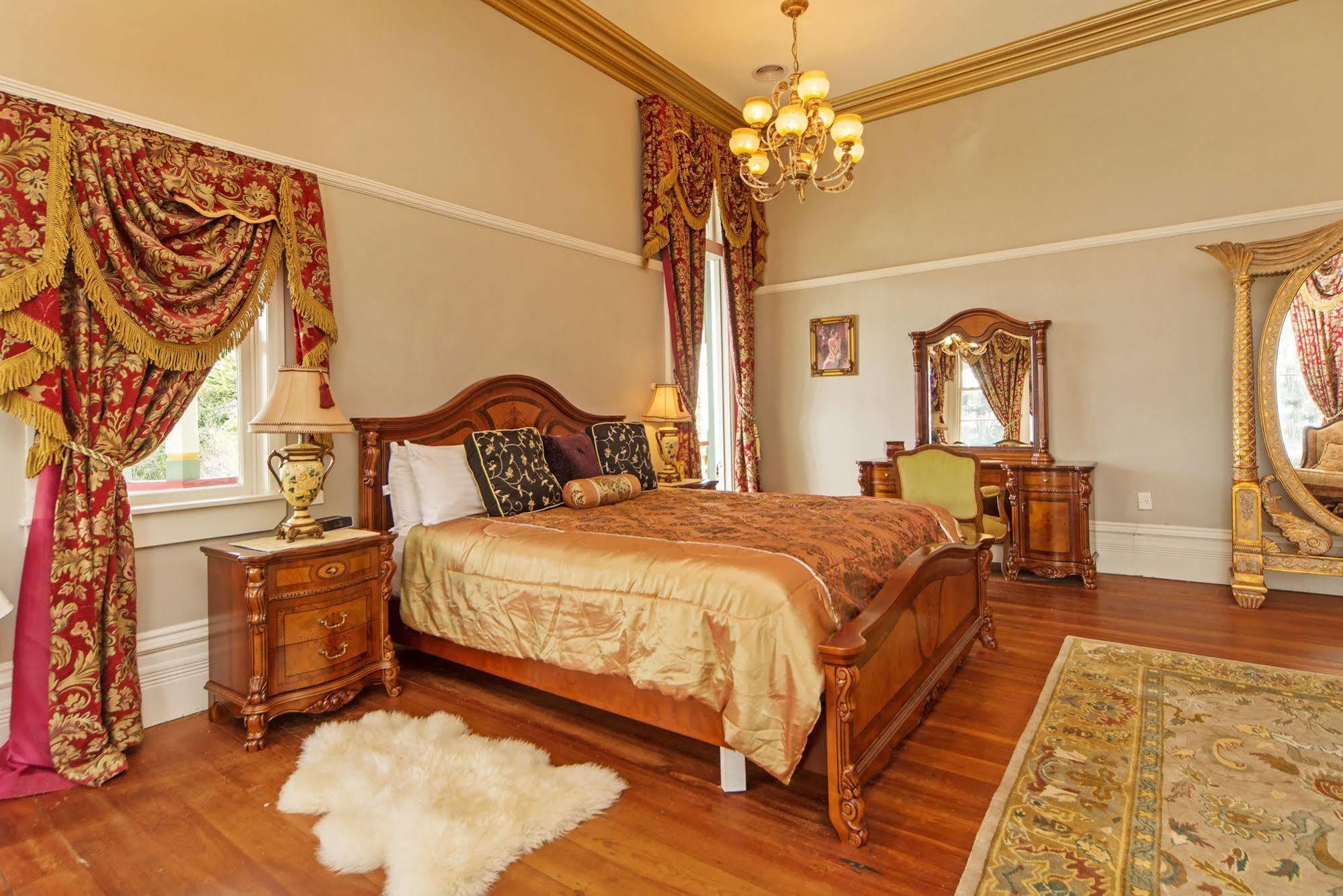 فندق بالميرستون نورثفي  Highden Manor Estate المظهر الخارجي الصورة